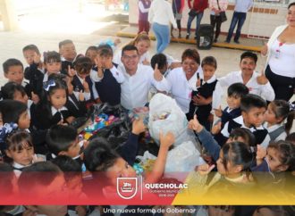 Ayuntamiento de Quecholac recibe donación de 35 mil tapitas para ayudar a niños con cáncer.