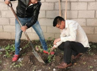 José Alejandro Martínez Fuentes arrancó la jornada de Reforestación para las escuelas.