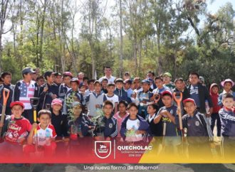 José Alejandro Martínez Fuentes Reforesta «la excavación» en Quecholac.