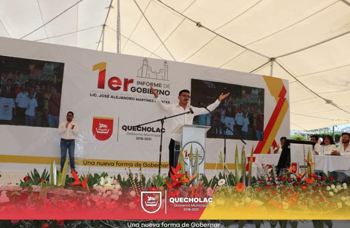 José Alejandro Martínez Fuentes llevó acabo satisfactoriamente su 1er. Informe de Gobierno en el zócalo de Quecholac.
