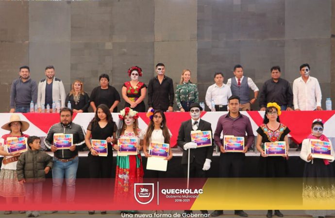 José Alejandro Martínez Fuentes llevó a cabo el 1er. Desfile Catrinas Monumentales en la Cabecera Municipal.