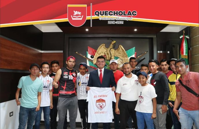Se recibe Visita de Club de Fut Bol Venados