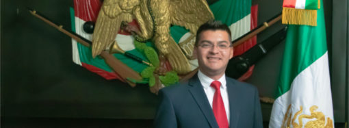 Alejandro Martínez lleva a cabo el festejo del CCXI aniversario de la independencia de México.