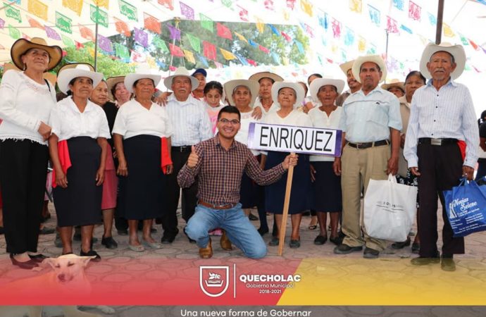 José Alejandro Martínez llevó a cabo el Festejo del día de los abuelos en la cabecera municipal.