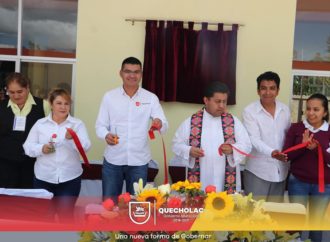José Alejandro Martínez Fuentes cumple un compromiso más con la educación en Quecholac.