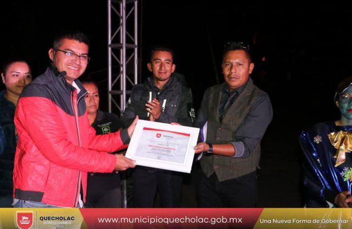 José Alejandro Martínez Fuentes recibió al Grupo MACEHUANI con Gran Obra de Teatro en Quecholac.