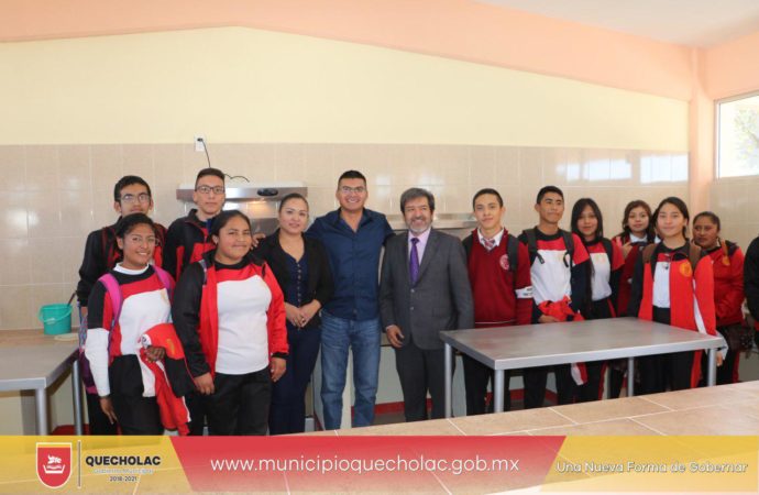 José Alejandro Martínez Fuentes cumple una vez más con la Educación; Entrega un Comedor Escolar al Bachillerato General Mariano Matamoros.
