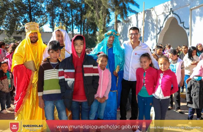 José Alejandro Martínez Fuentes llevó a cabo la tradicional Caravana de Los Reyes Magos por todo el Municipio.