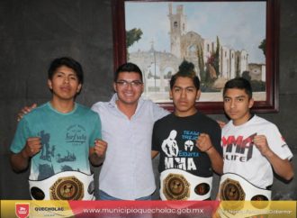 José Alejandro Martínez Fuentes Festeja el triunfo de los 3 Campeones de la FMKF originarios de Quecholac.