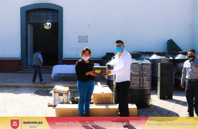 José Alejandro Martínez Fuentes beneficia a más de 50 familias con el programa «Un Hogar Feliz» en Quecholac.