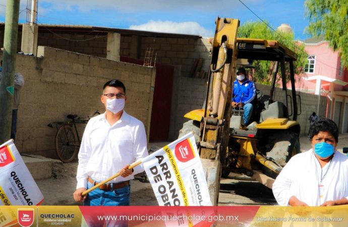 José Alejandro Martínez Fuentes dio banderazo de Arranque de obra en Palmarito Tochapan.