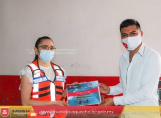 José Alejandro Martínez Fuentes lleva a cabo una capacitación en Gestión Integral de Riesgo y Elaboración de Programas Internos de Protección Civil.