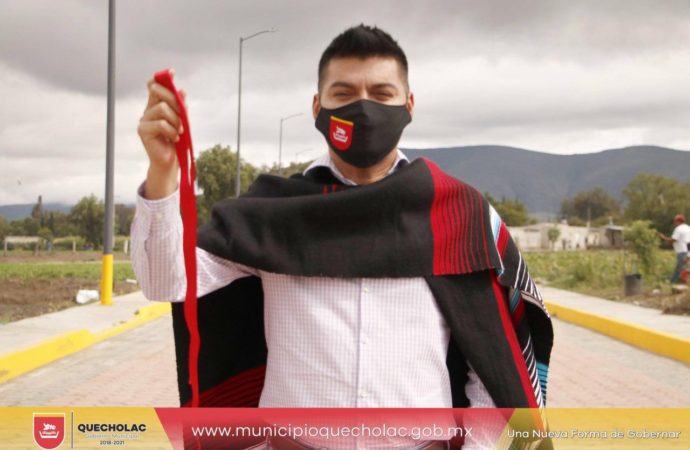 José Alejandro Martínez Entrega una obra más en San Bartolomé Coscomaya.