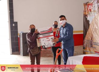 José Alejandro Martínez Fuentes entrega Maquinaria y Herramientas para apoyo al Campo.