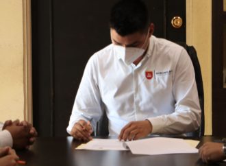 José Alejandro Martínez Fuentes sigue llevando a cabo las sesiones de cabildo de manera virtual.