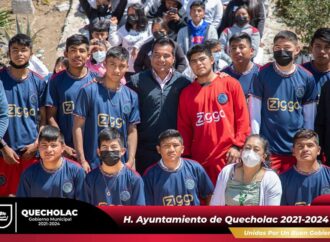 Entregan Kits Deportivos para Bachiller de Villanueva